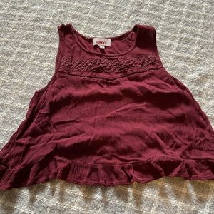 maroon crop top